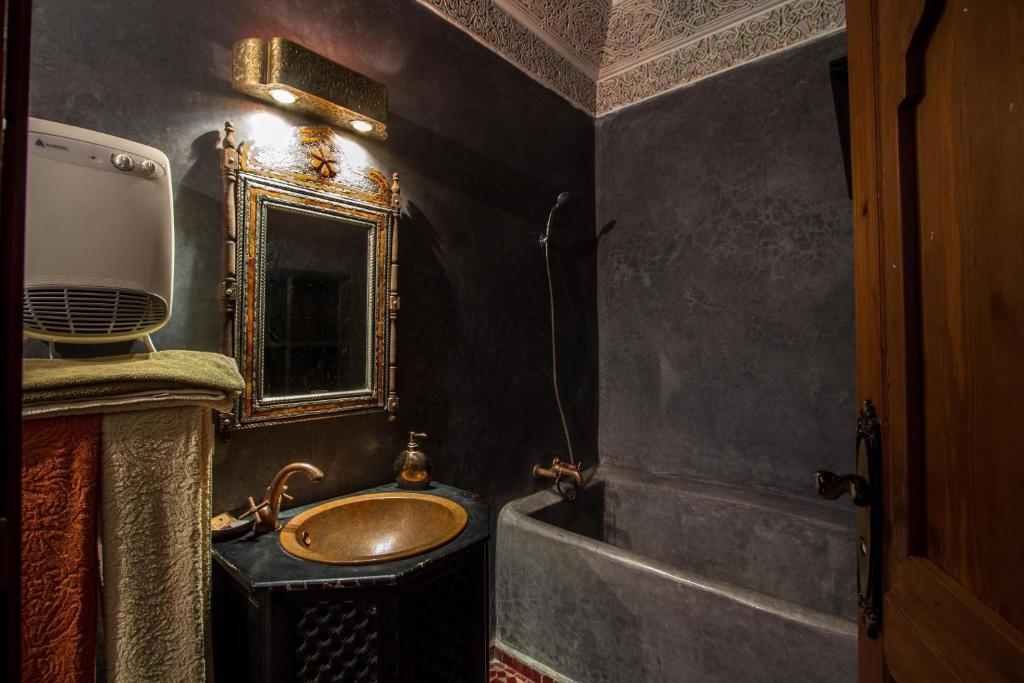 Riad Naila & Suite Фес Экстерьер фото